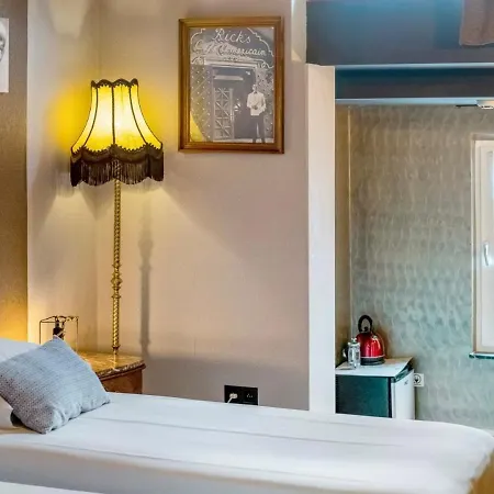 Bed & Breakfast Cafe Rene *