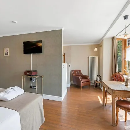Cafe Rene Bed & Breakfast Borgloon